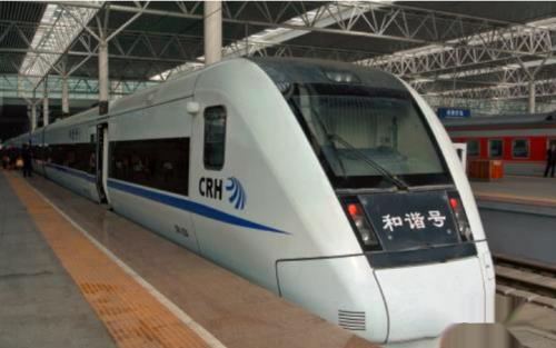 来桂林旅游选择到哪个动车站或者火车站下车最好