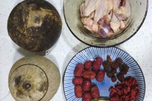 就该这样做椰子乳鸽汤.