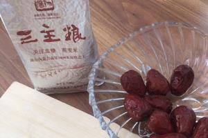 燕麦米红枣粥的做法.