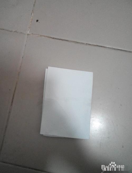 如何快速折叠纸飞机