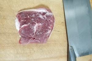 葱爆羊肉的经典做法.