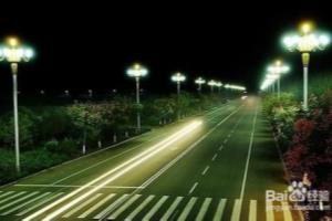 如何认知和应对高速路没路灯情况.
