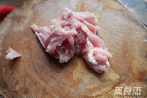 莴笋炒肉的做法.