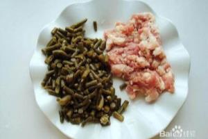酸豆角汤面条的做法.