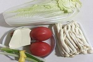 怎么做美味的西红柿白菜豆腐汤.