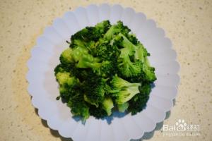 适合新手做的蟹肉西兰花咸蛋糕.