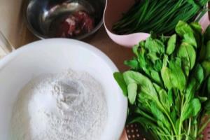 家常菠菜面水饺.