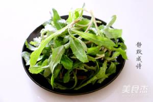 凉拌野生苦菜.