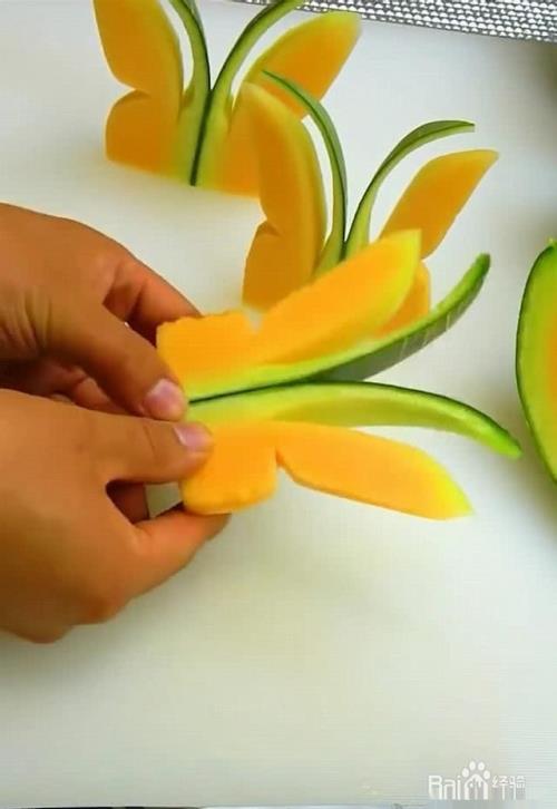 哈密瓜果盘花样切法