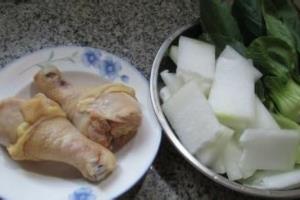 青菜冬瓜鸡腿汤--美食教程.