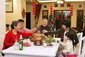 除夕夜守岁，除了看电视还能有啥娱乐？.