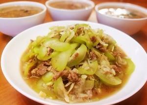 怎样做可口的西葫芦瓜炒肉末虾皮