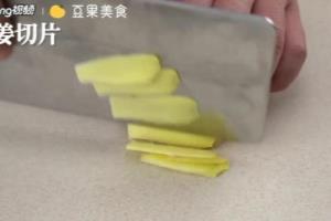 筒骨萝卜汤怎么做.