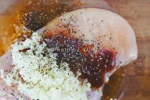 香煎鸡胸肉(蜂蜜蒜香).