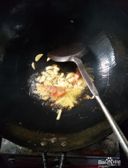 干煸小河虾的家庭做法