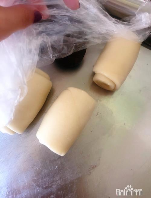 香酥蛋黄与豆沙的做法