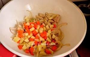 教你制作美味的番茄鸡肉浓情焗饭