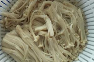金针菇肥牛卷——郝馍好样.