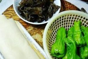 跟我学做人人都喜欢的素炒千张丝.