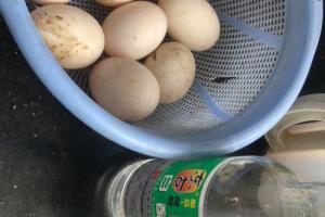 自己做流油咸鸭蛋.
