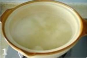 怎样熬出不宜吃油腻的“病人”能喝的鸡汤.