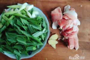 大蒜苗炒肉的做法.