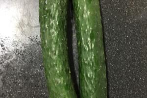 如何做好吃的青瓜炒鸡脯肉？.