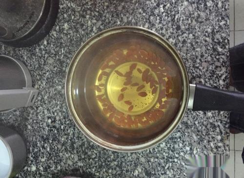 十分钟内简易中餐做法(四)酒糟鸡蛋枸杞粥