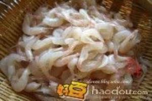 怎样做辣炒小河虾.