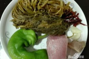 详细教你做雪菜肉丝面.