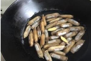 蛏子煮几分钟.