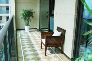 如何巧借绿植打造家中精致小阳台？.