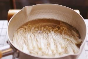 【美味食谱】简单入手，酸汤肥牛制作教程.