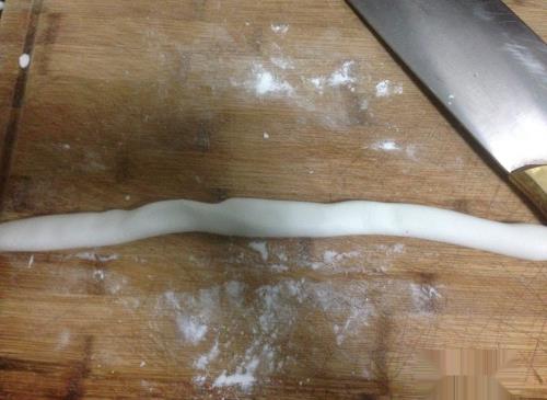 如何在家制作一份美味的甜品?
