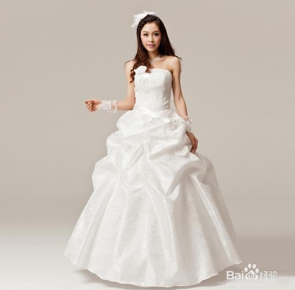 如何定制婚纱礼服?
