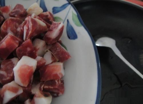 洋葱腊肠炒饭