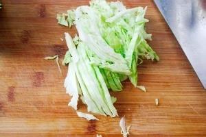 教你怎么做有颜有料的圆白菜抱蛋饼.