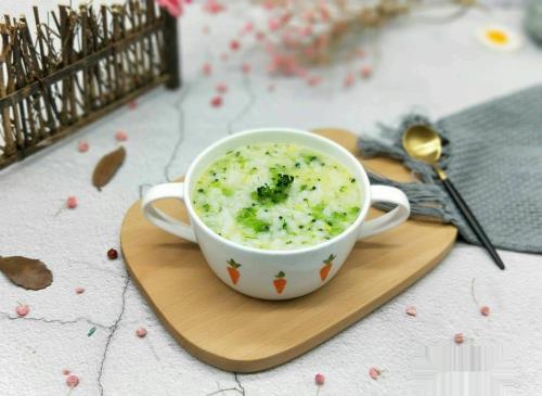 西蓝花蛋黄粥
