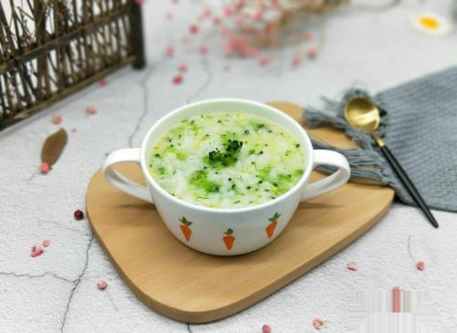 西蓝花蛋黄粥