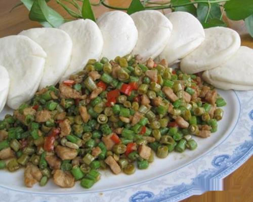 泡豇豆炒蕹菜杆