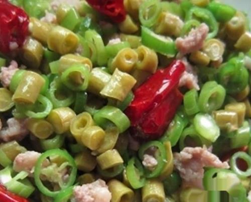 泡豇豆炒蕹菜杆