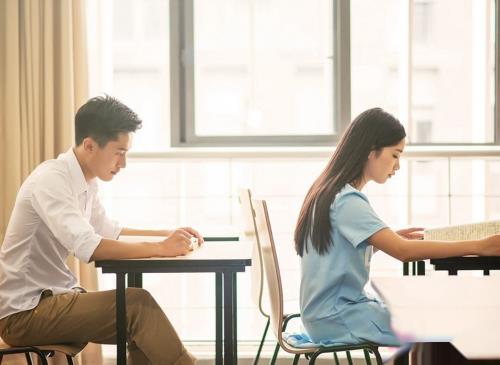 结婚后怎么去对待过去的恋人