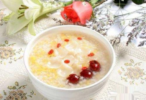 股骨头坏死应该在平时吃什么样的食物呢?