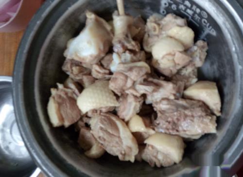 啤酒鸭炖土豆