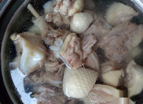 啤酒鸭炖土豆