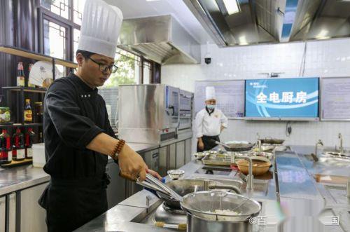 夏天厨房里有很多小虫子怎么解决?