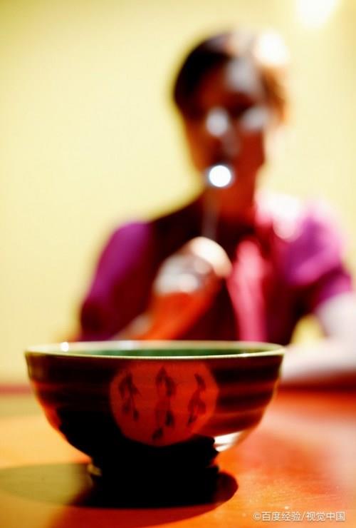 夏天厨房里有很多小虫子怎么解决?