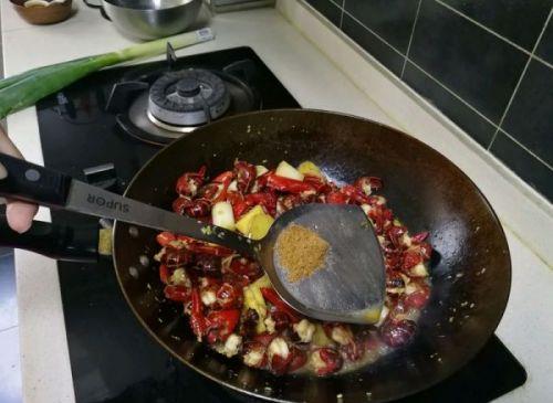 秘制蒜蓉小龙虾尾