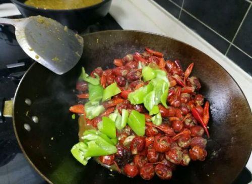 秘制蒜蓉小龙虾尾
