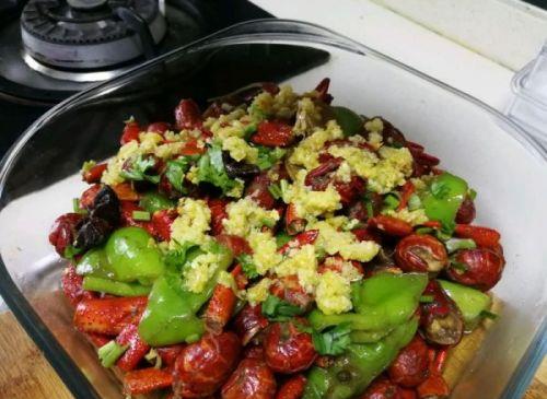 秘制蒜蓉小龙虾尾